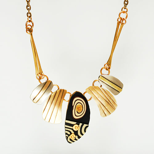 N3281 TAPESTRY NECKLACE.